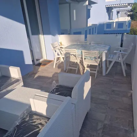 Apartment Cozy With Terrace And Shared Pool